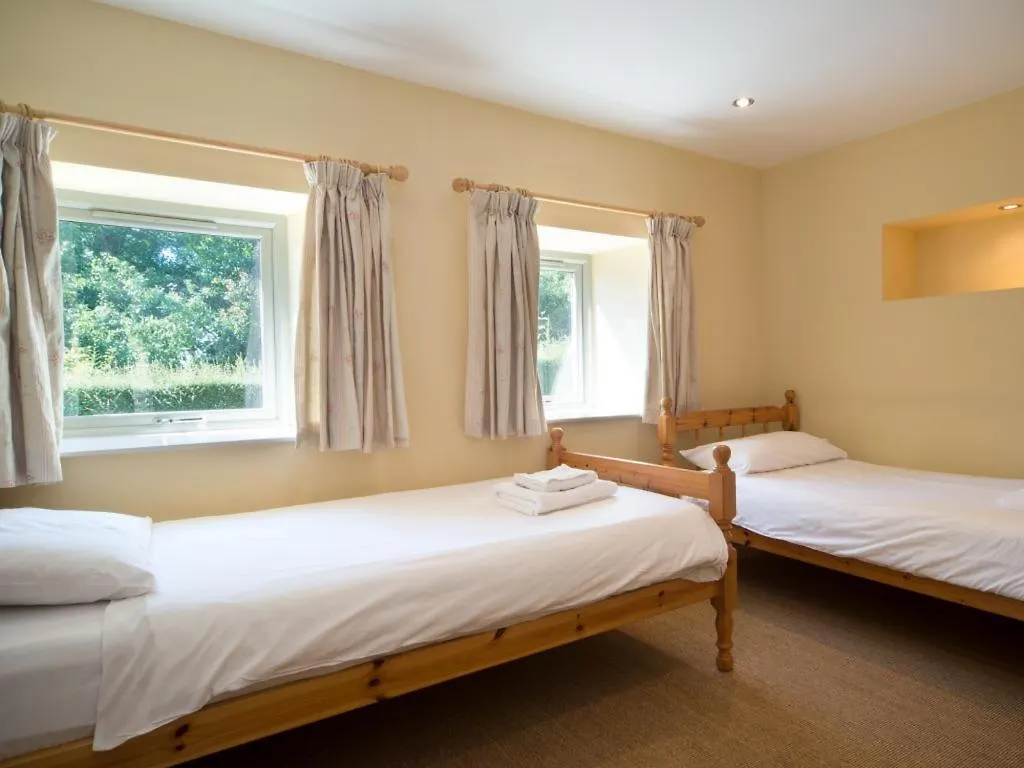 3 Bed In Haile Sz230