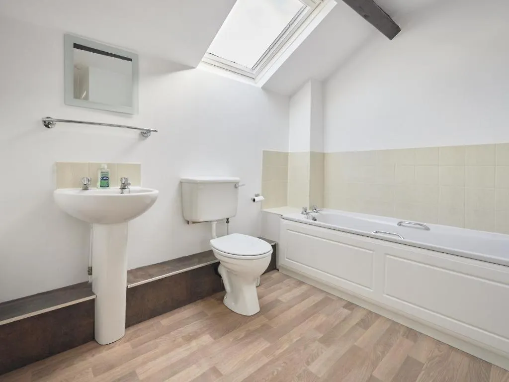 8 Bed In Sz373 Applethwaite