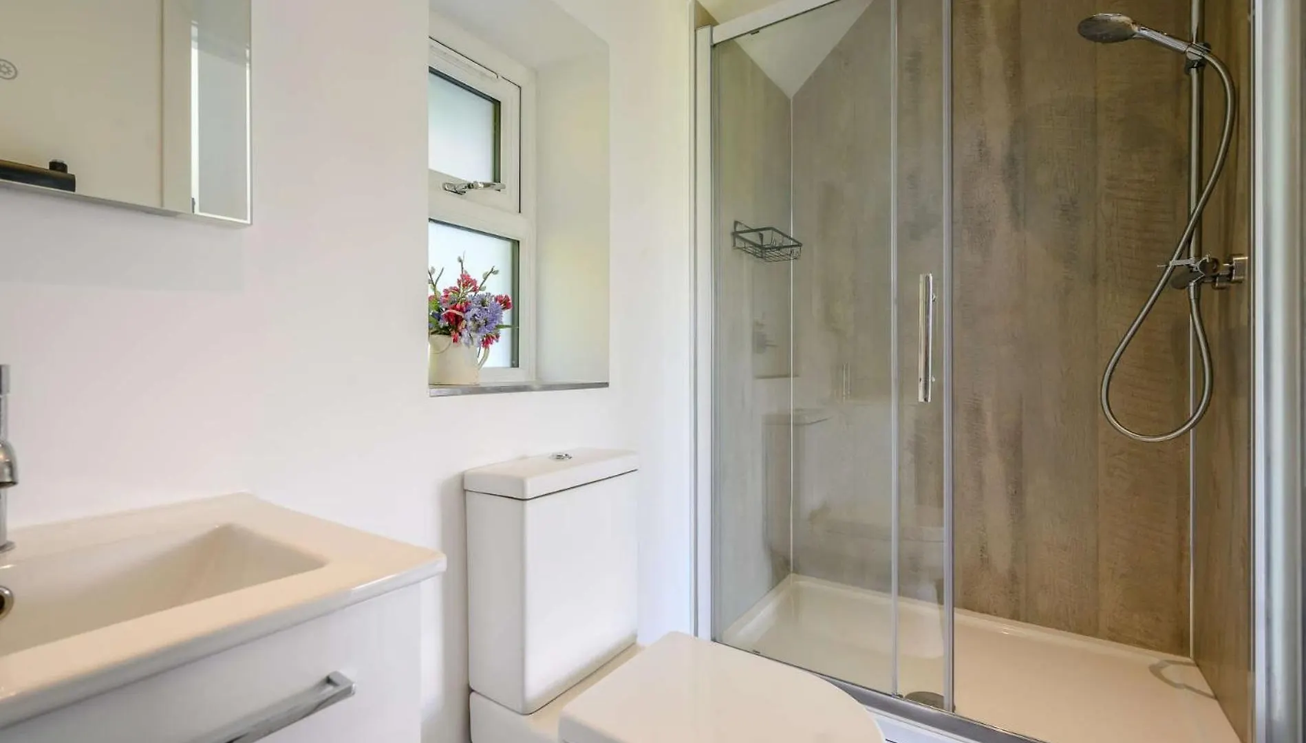 3 Bed In Eskdale Sz072