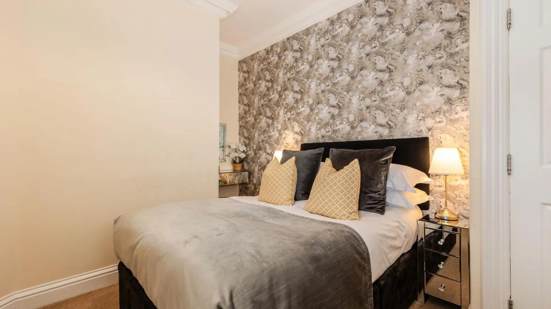 Wheatlands Lodge-windermere - Of The Year 2024 - Adult Only - Free Car Park 5* Windermere