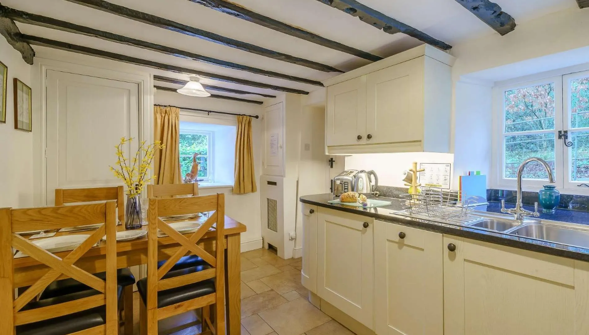 2 Bed In Village Llh35 Holiday home