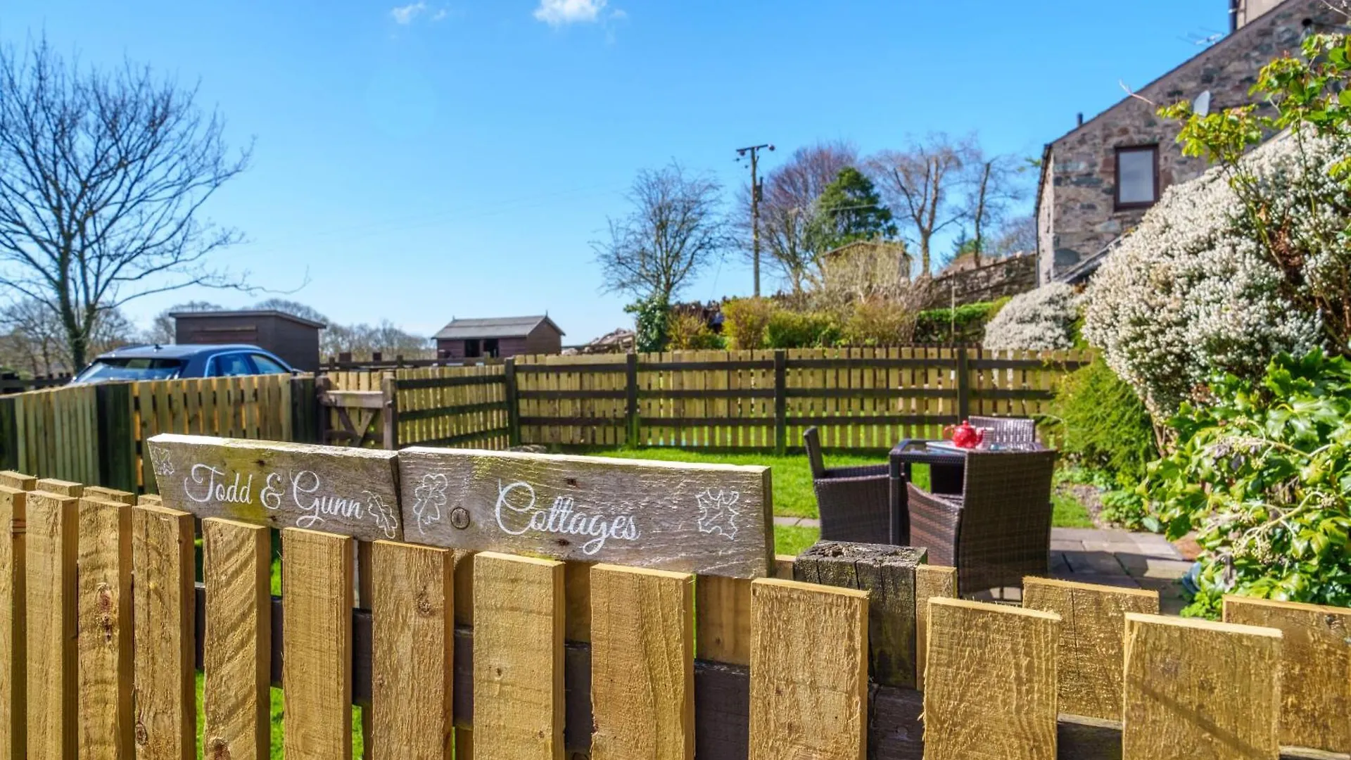 Gunn - Dog-friendly Enclosed Garden Holiday home *