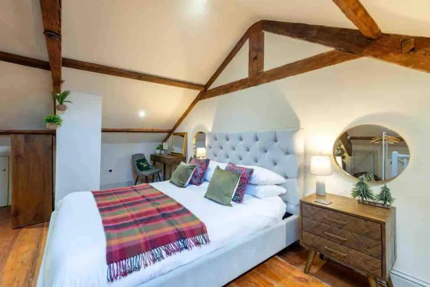 Stunning 3-bed Hot Tub Wi-fi Parking *