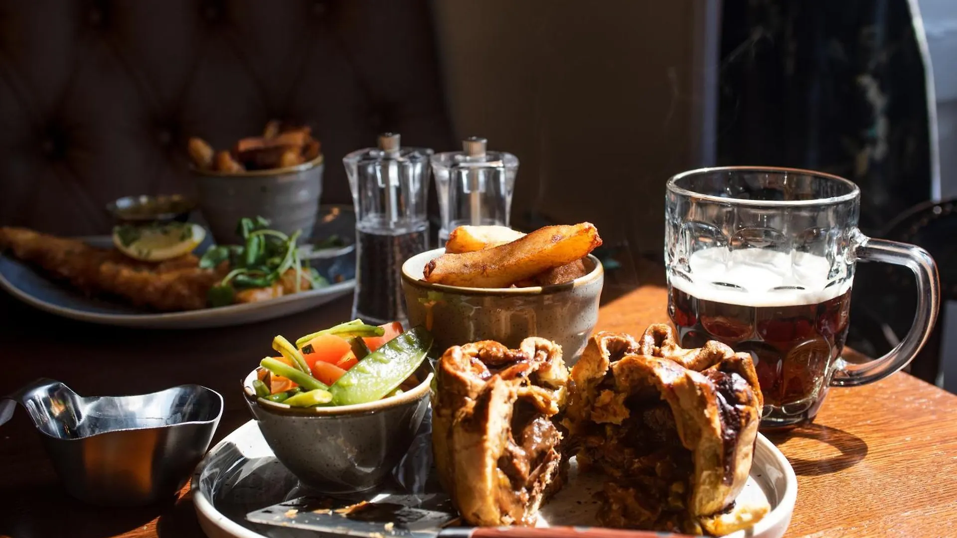 אורחן The Ullswater Inn- The Collection Group