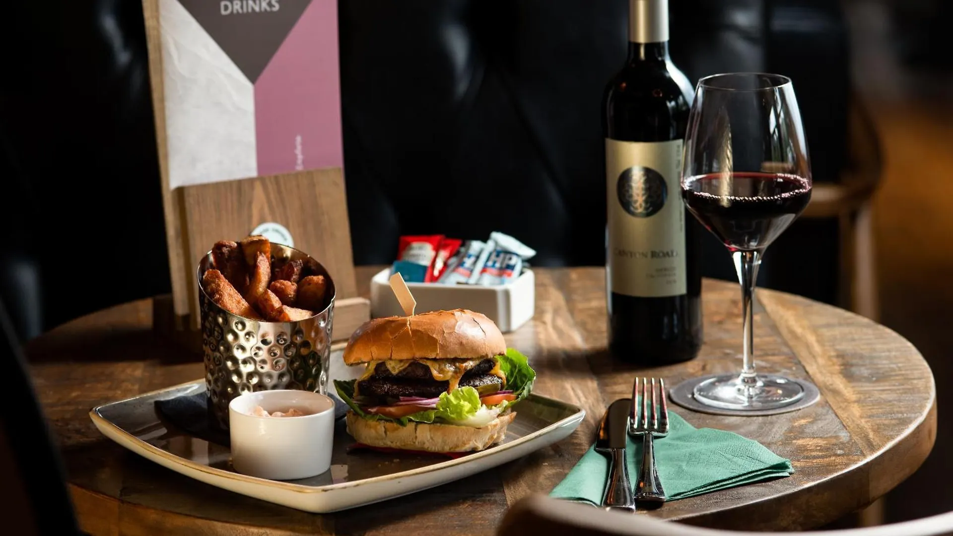 אורחן The Ullswater Inn- The Collection Group