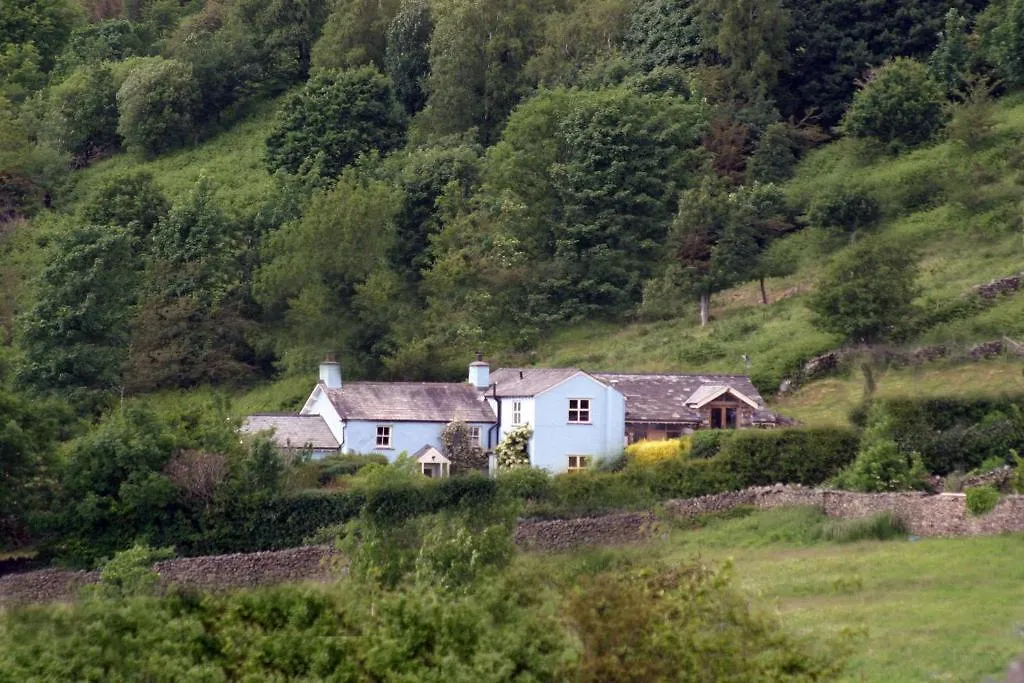 The Blue House 2* High Newton