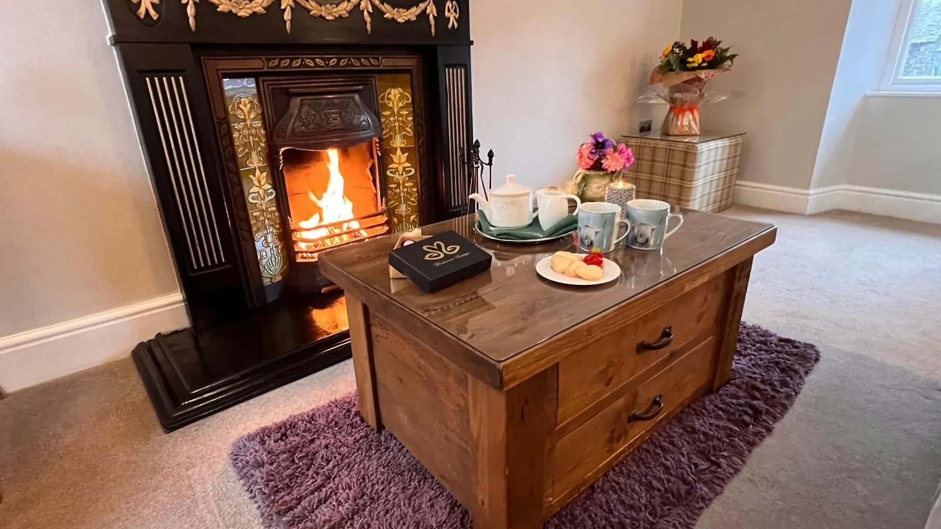 Boutique & Hot Tubs Hotel