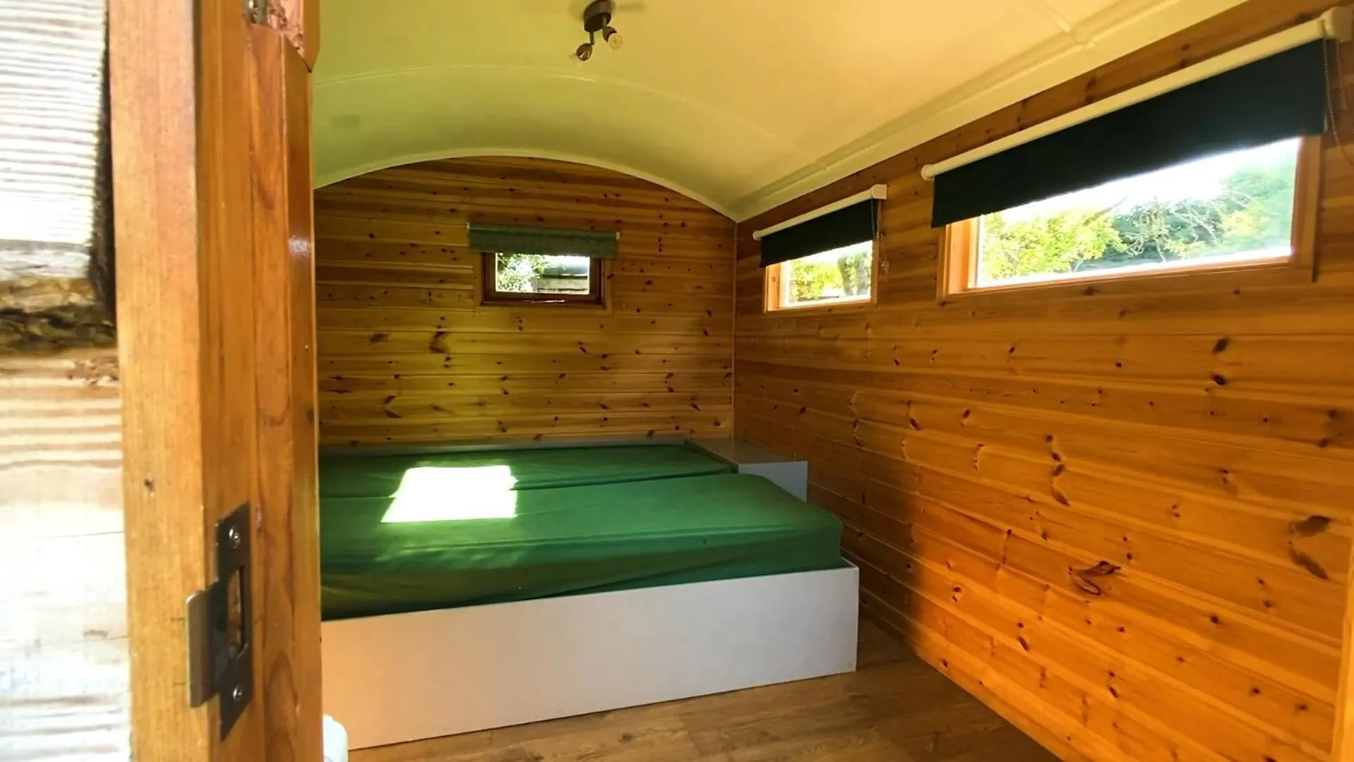Orchard Hideaways Κάμπινγκ *