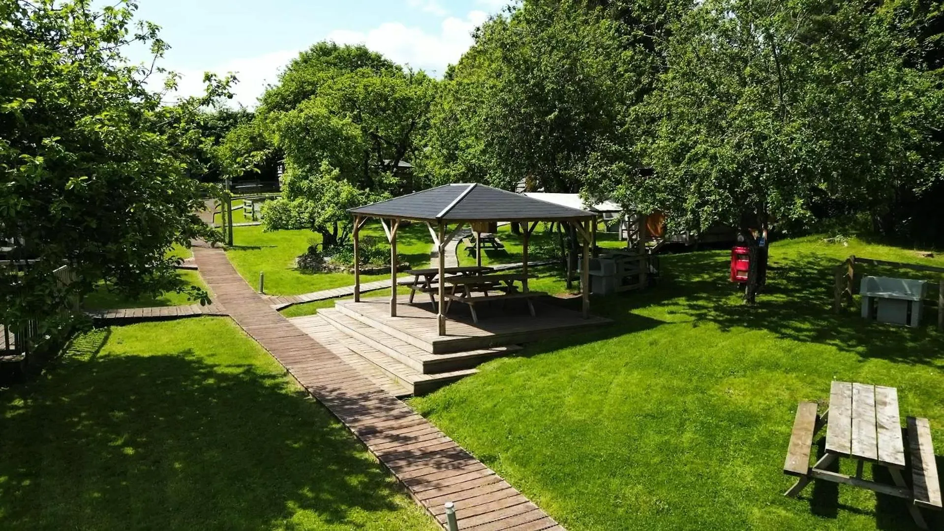 Κάμπινγκ Orchard Hideaways