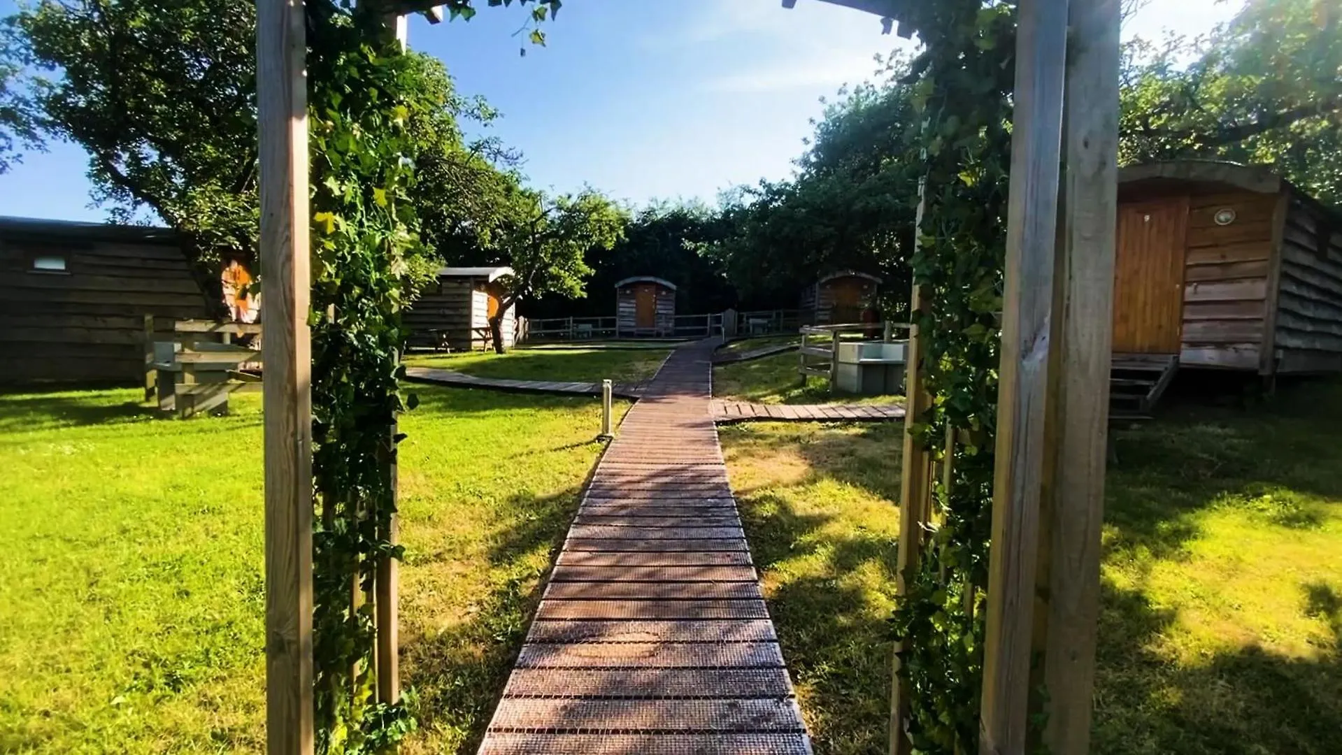 Orchard Hideaways Κάμπινγκ