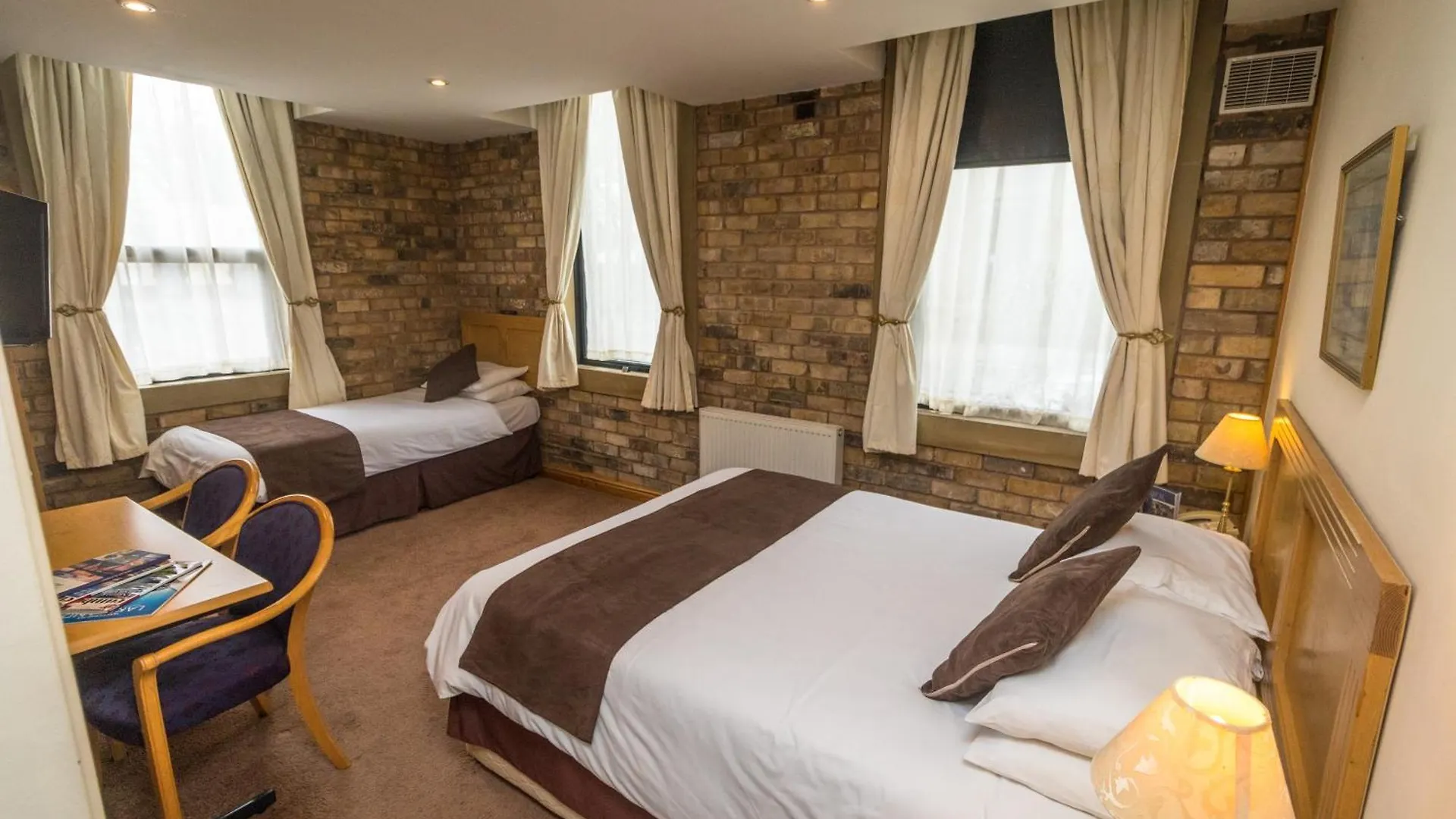 Hotel The Sleepwell 4*