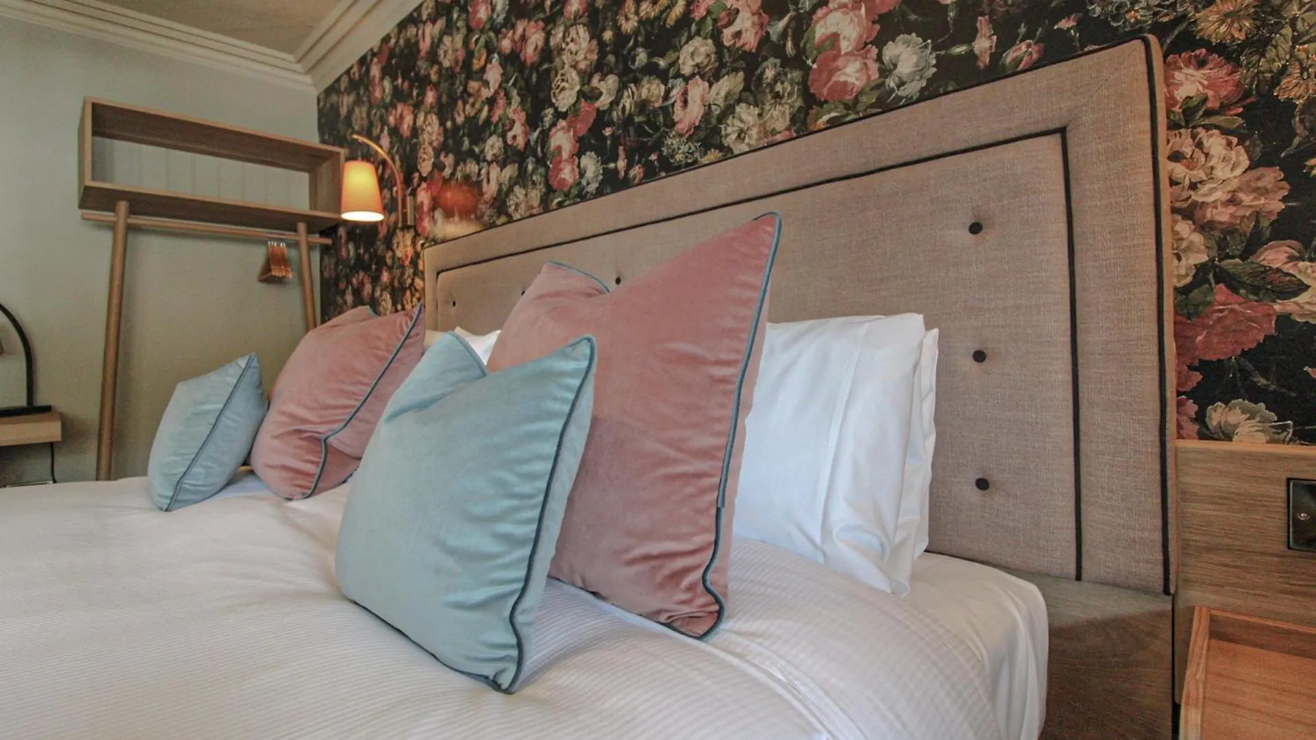 The Inn 3*