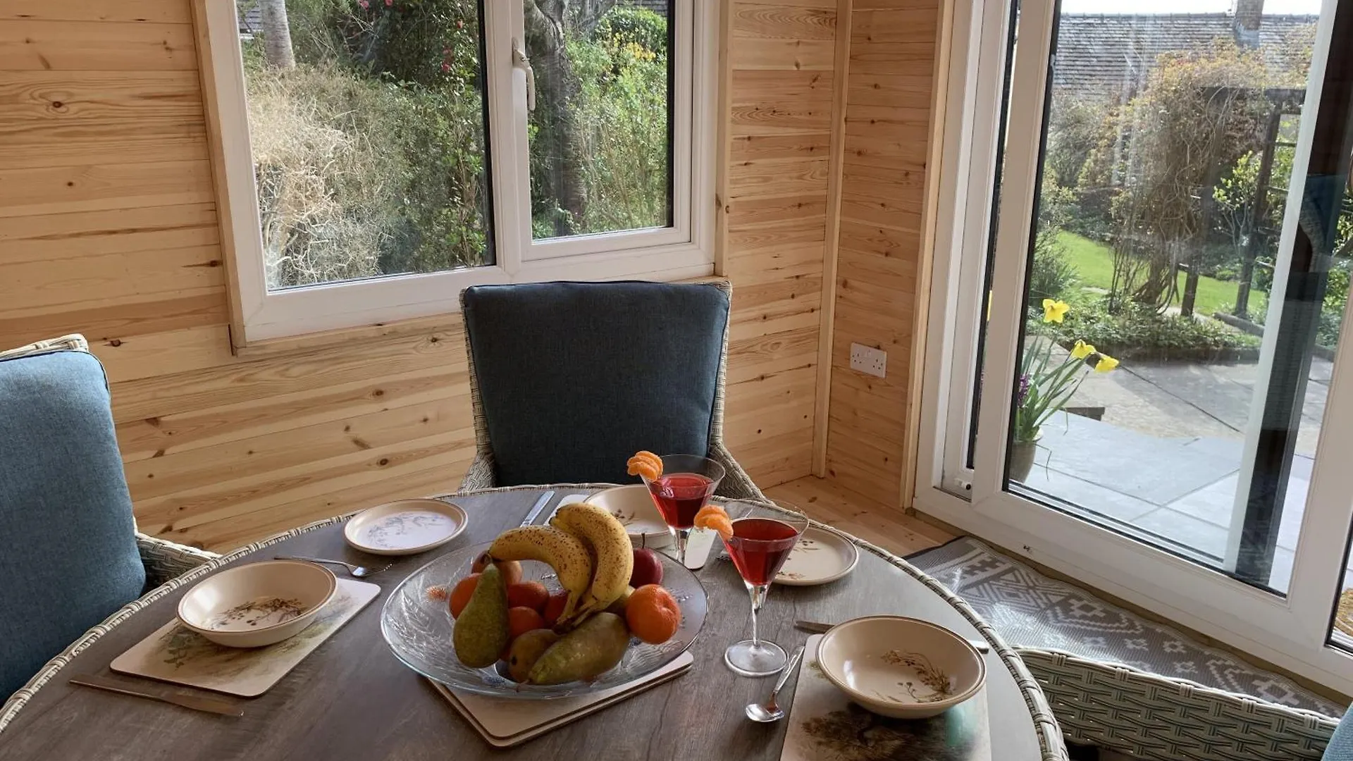 Kents Bank - Pet Friendly With Bay Views Holiday home *