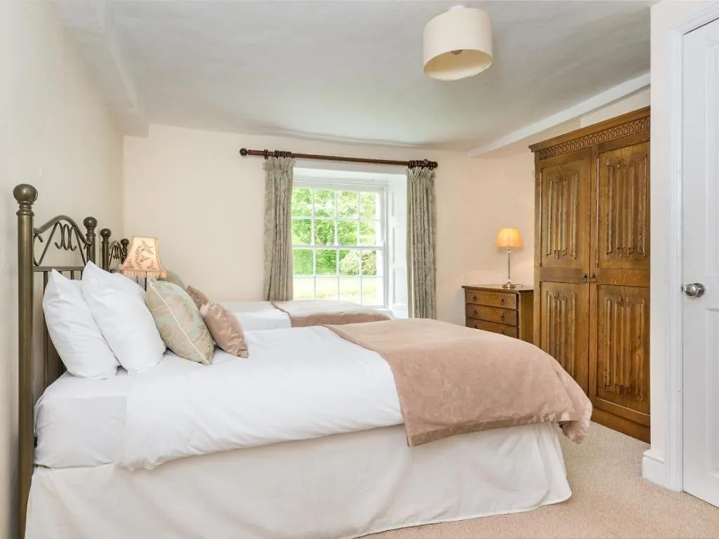 Holiday home 6 Bed In Sz327