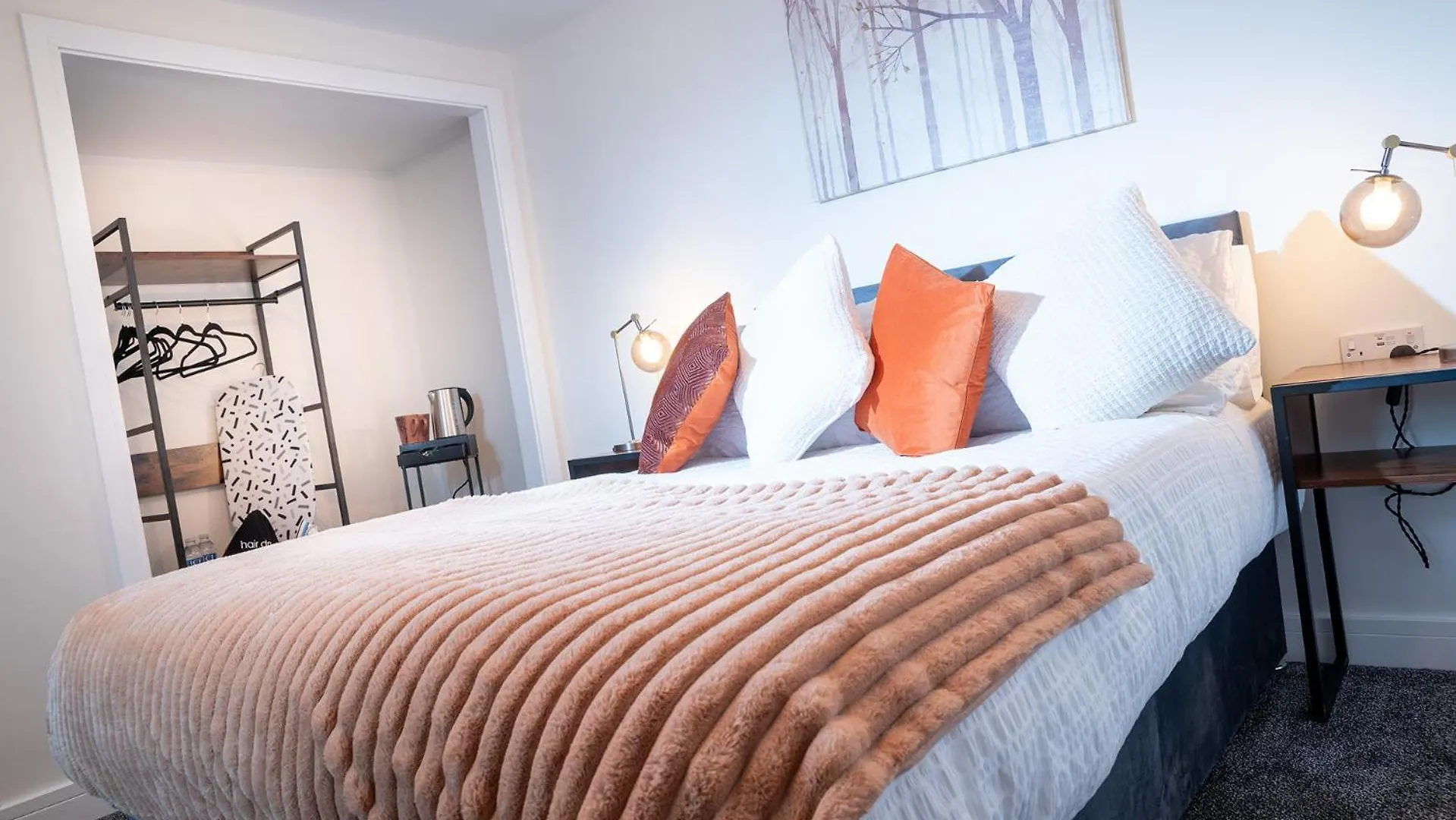 Kings Arms - Luxury Double - Waterfall Shower - Self Check In Guest house Whitehaven