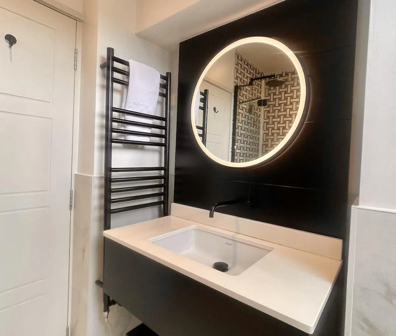 Mere View Loft, Apartment *