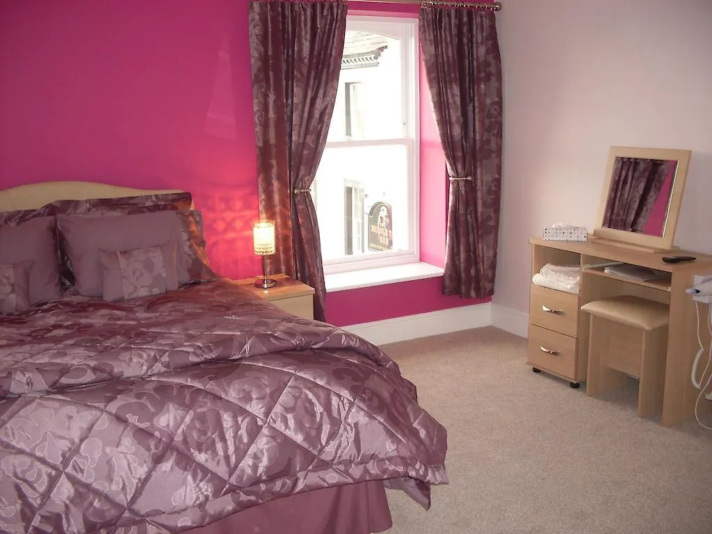The Golden Lion 3* Maryport