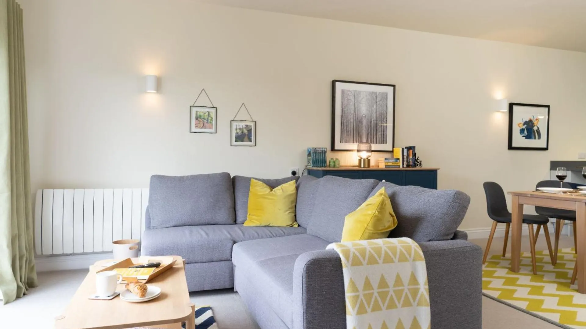 Idyllic Retreat With Panoramic Views By Letmestay Apartment Ambleside