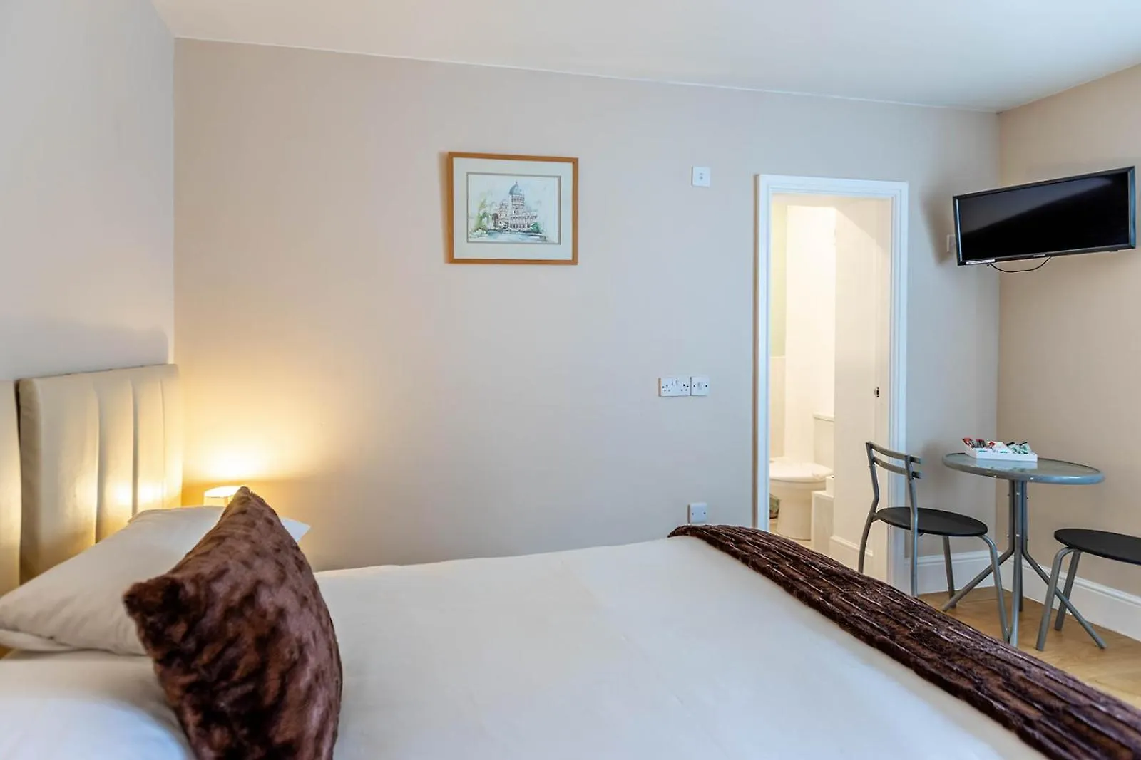 Penzion Roger Ground - With Onsite Car Parking Windermere
