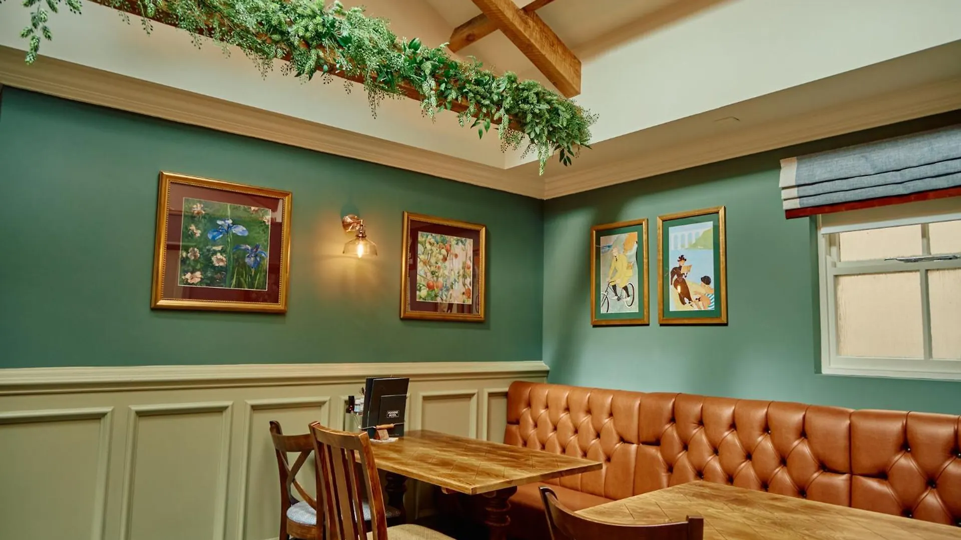 The Pennine Hotel 3*