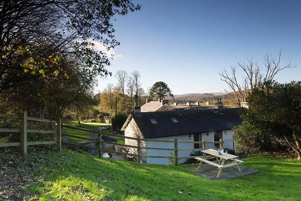 Abbots Reading Mews 1 Lakeside