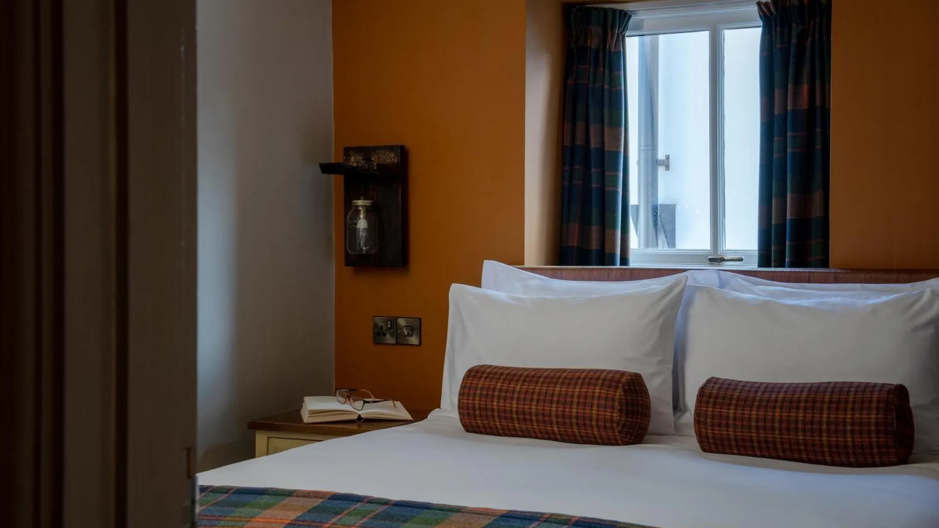 Hotel The Crown