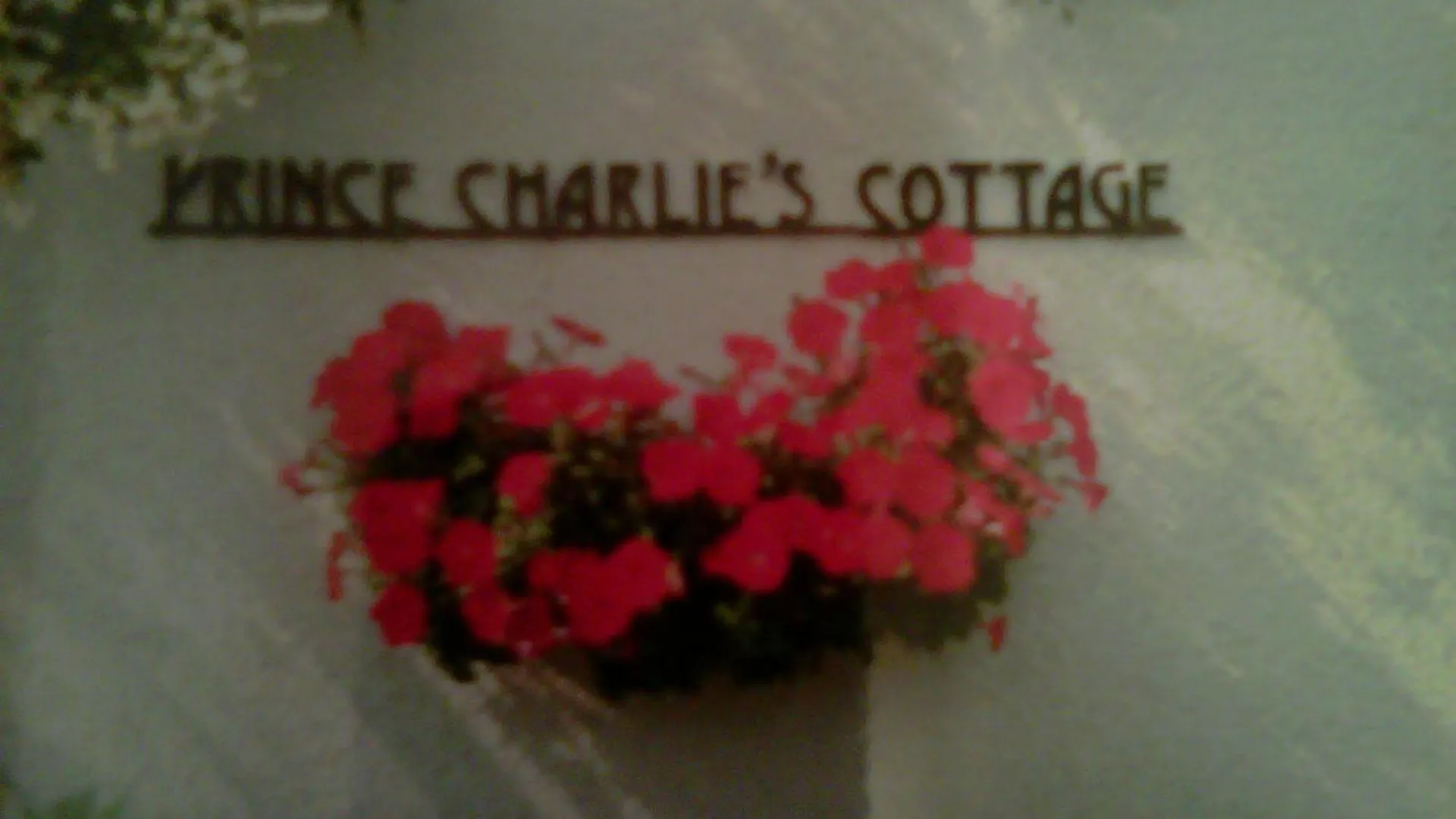 לינה וארוחת בוקר Charlie's 2*