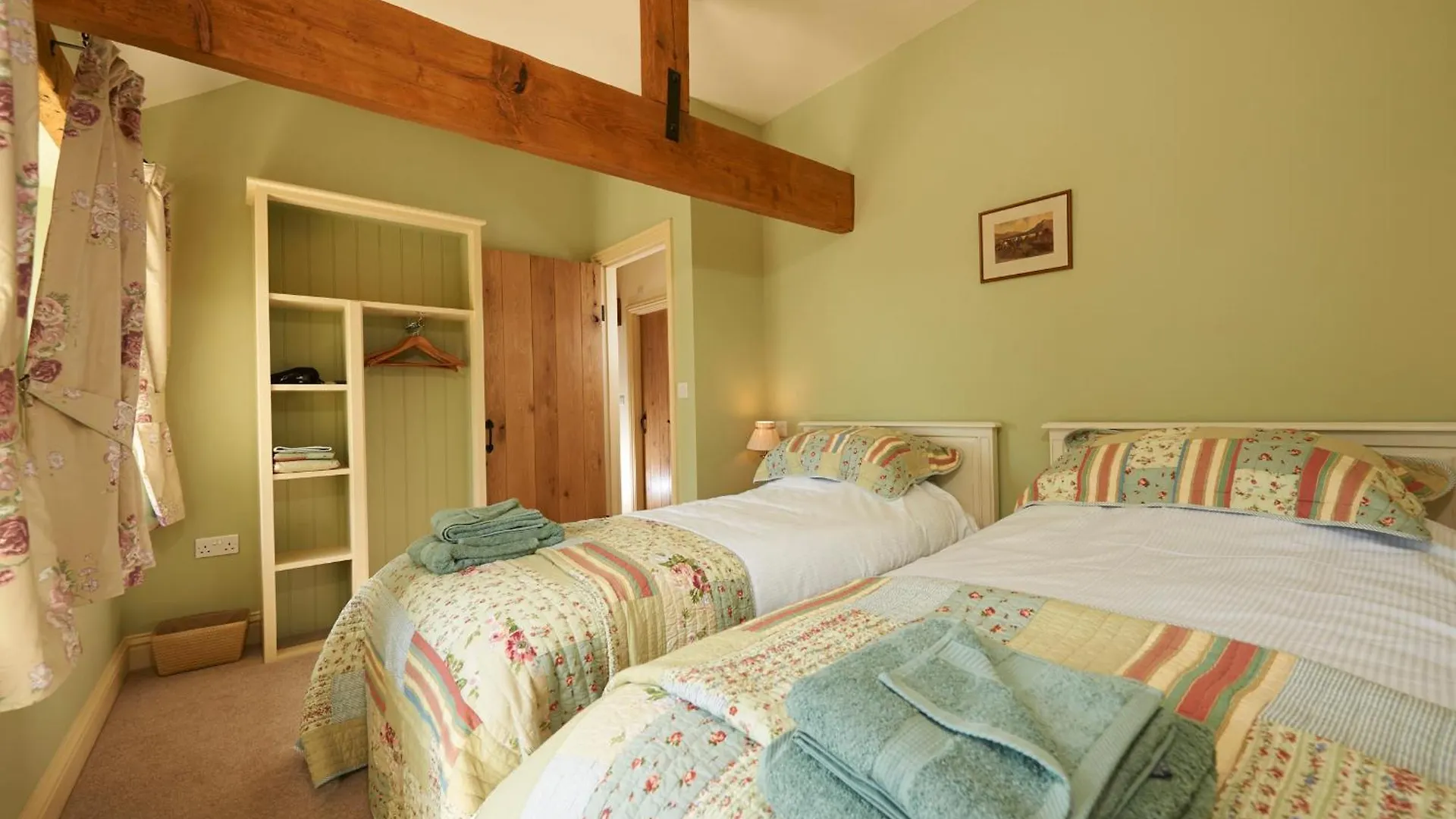 Helm Mount & Holiday home