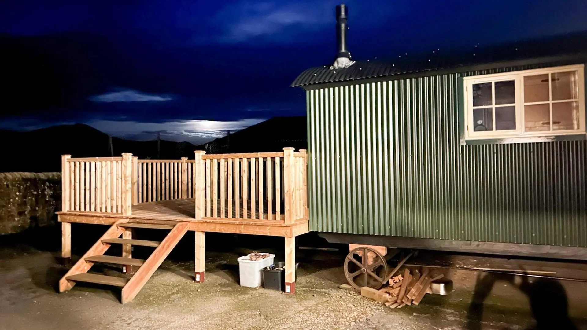 بيت للعطل Shepherds Hut At Maes *