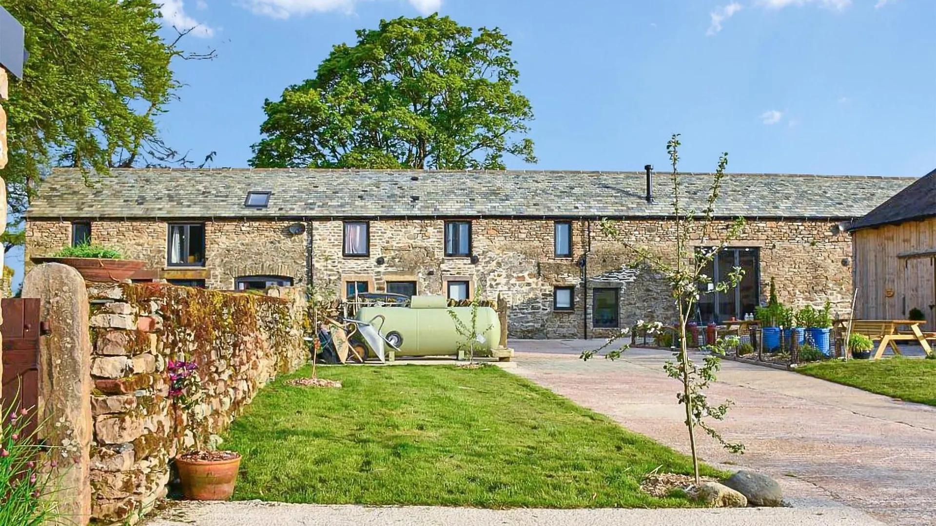 Fieldgate Barn-uk47179