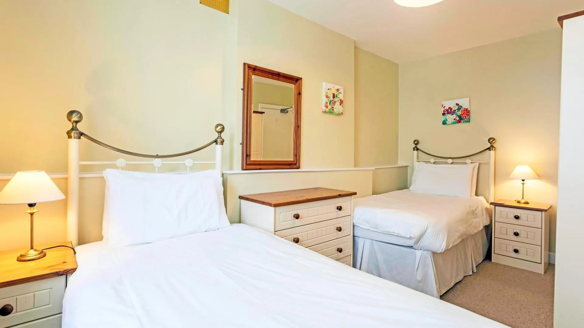 Keswick View Apartment