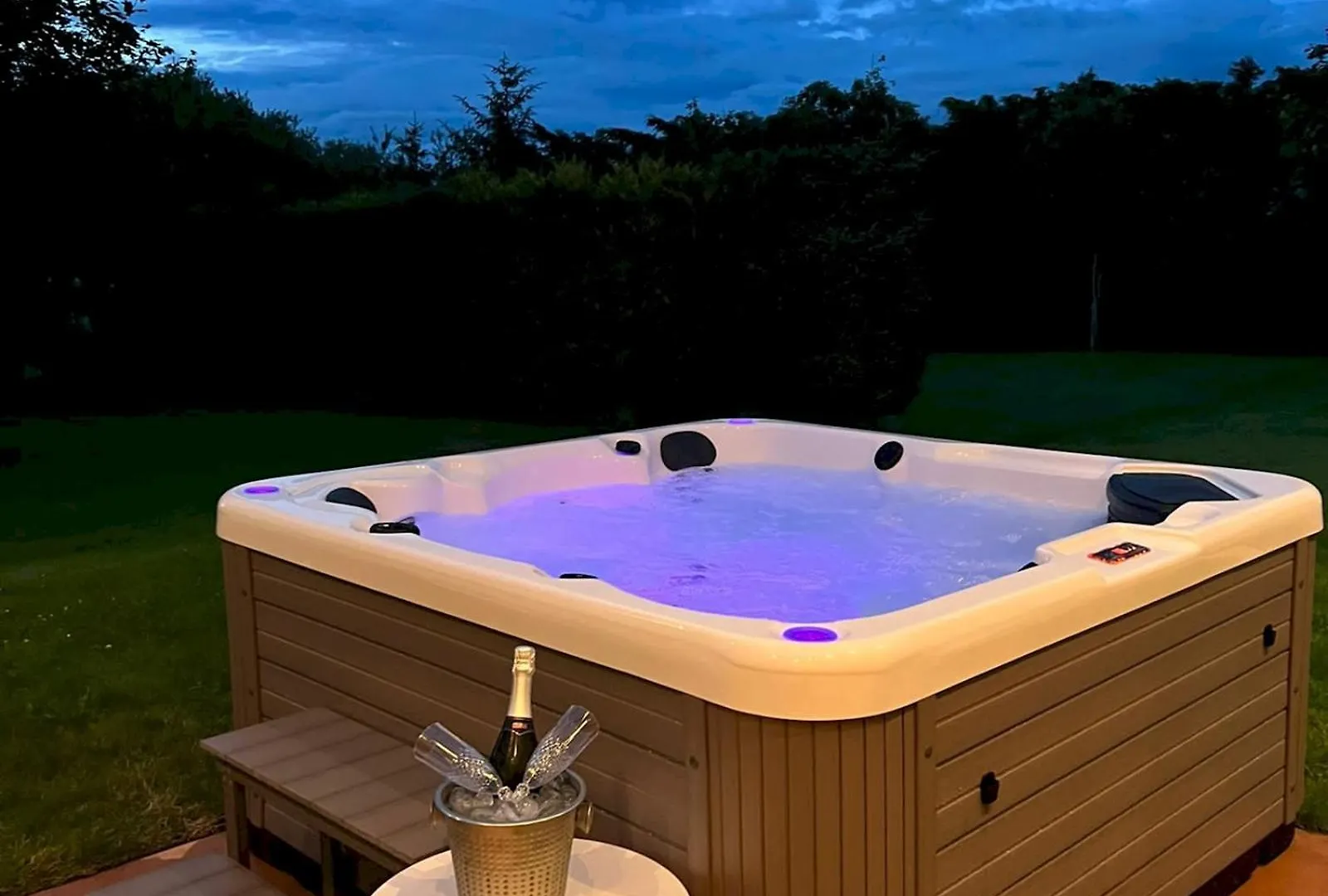 Pass The Keys Spectacular 7br House Hot Tub And Gardens In Gretna