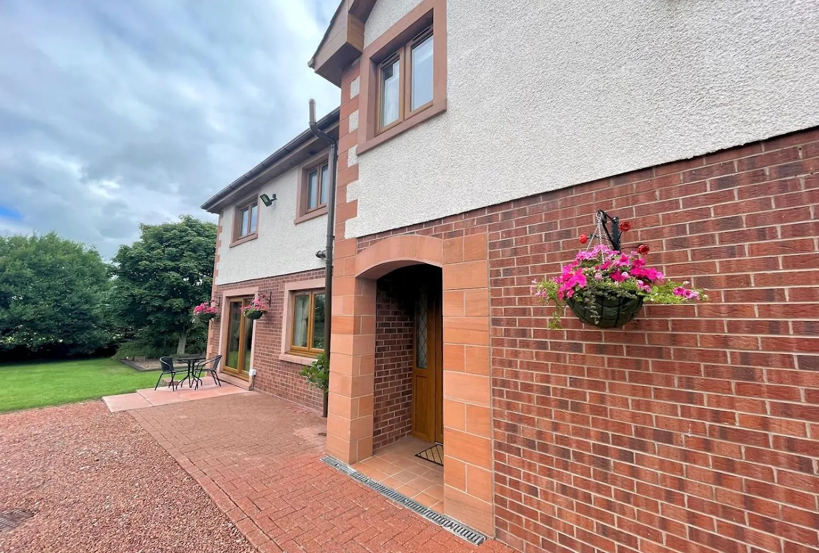 度假居 Pass The Keys Spectacular 7br House Hot Tub And Gardens In Gretna