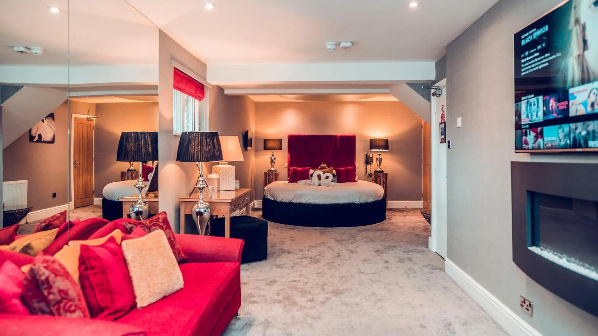 Aphrodites Group - Luxury Hot Tub In District! 5* Bowness-on-Windermere