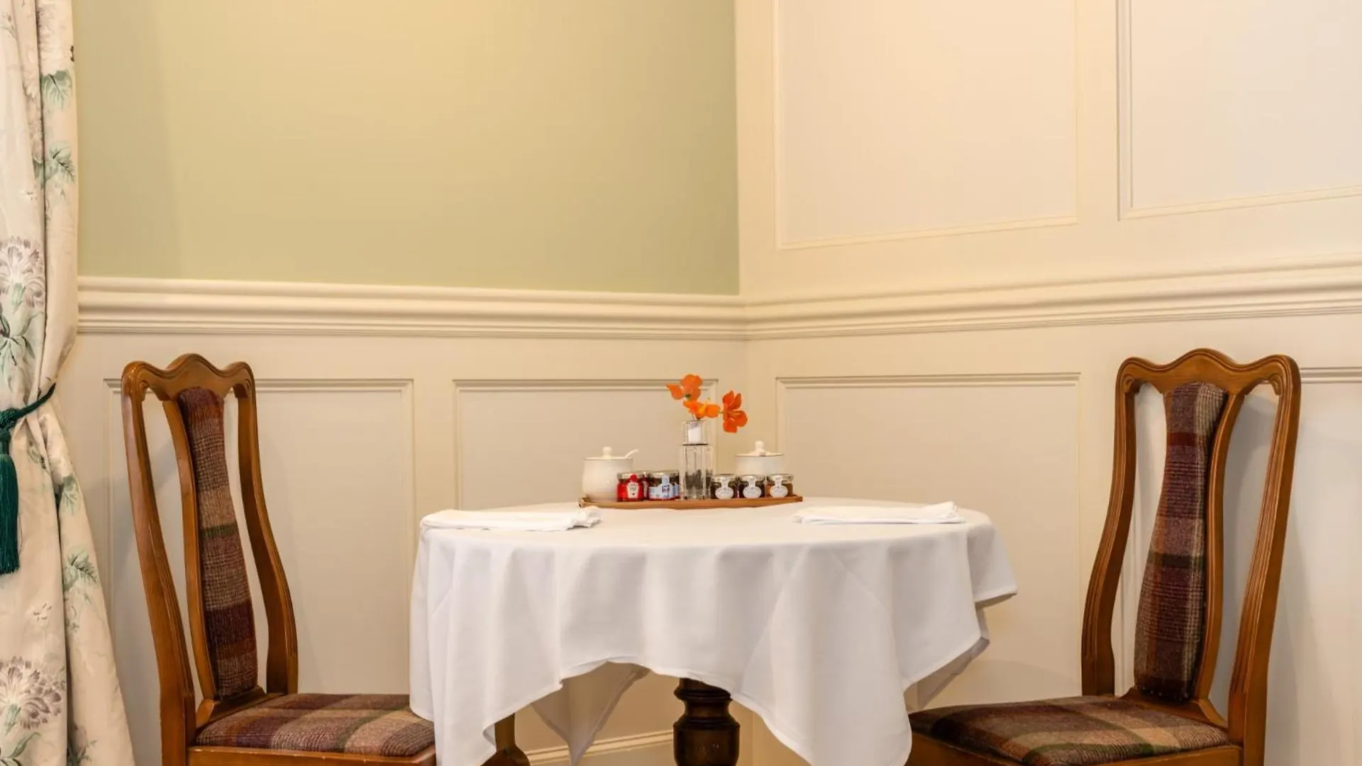 Nocleg ze śniadaniem Manor 5*