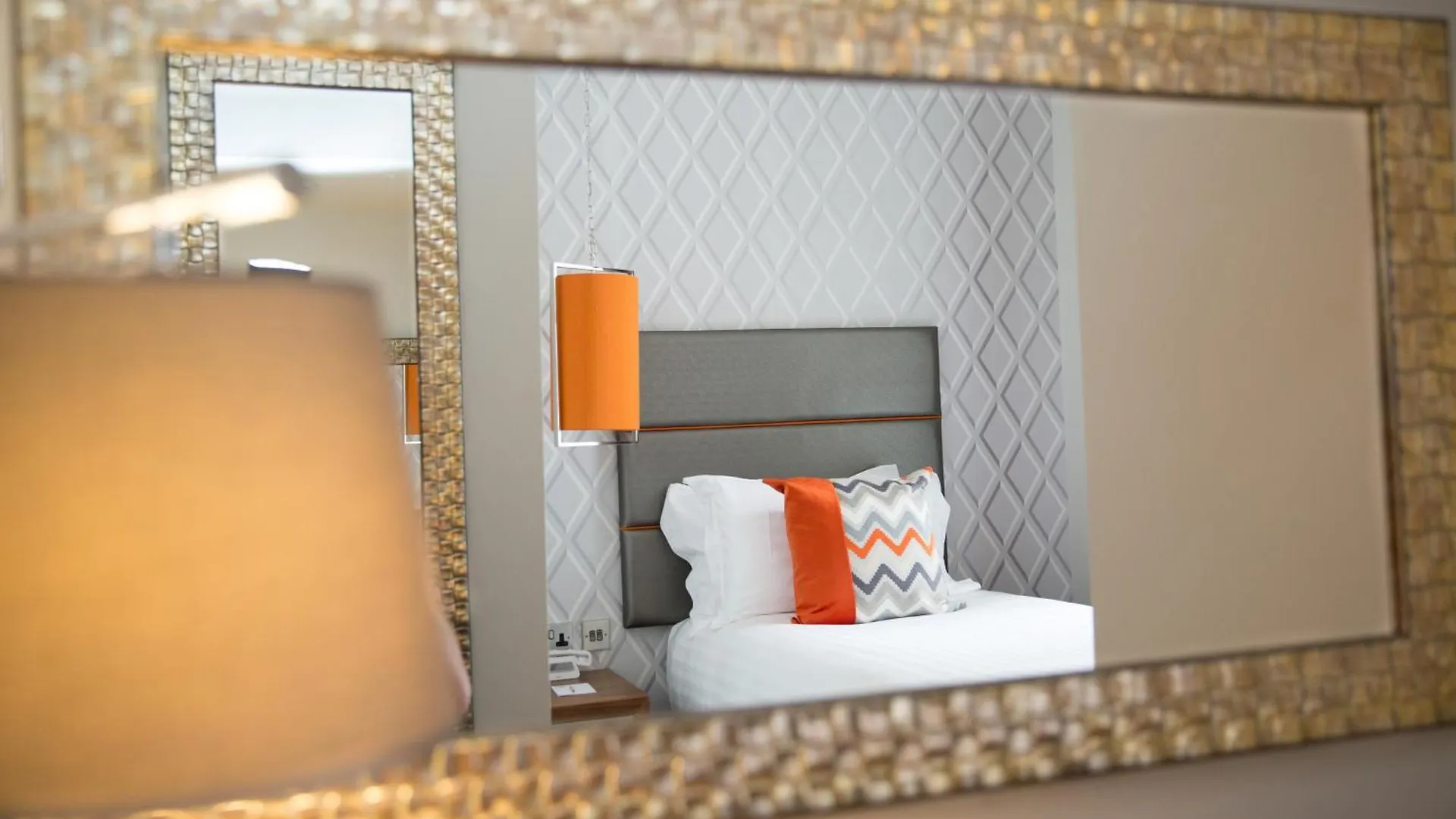 Hotel On The Square 4*