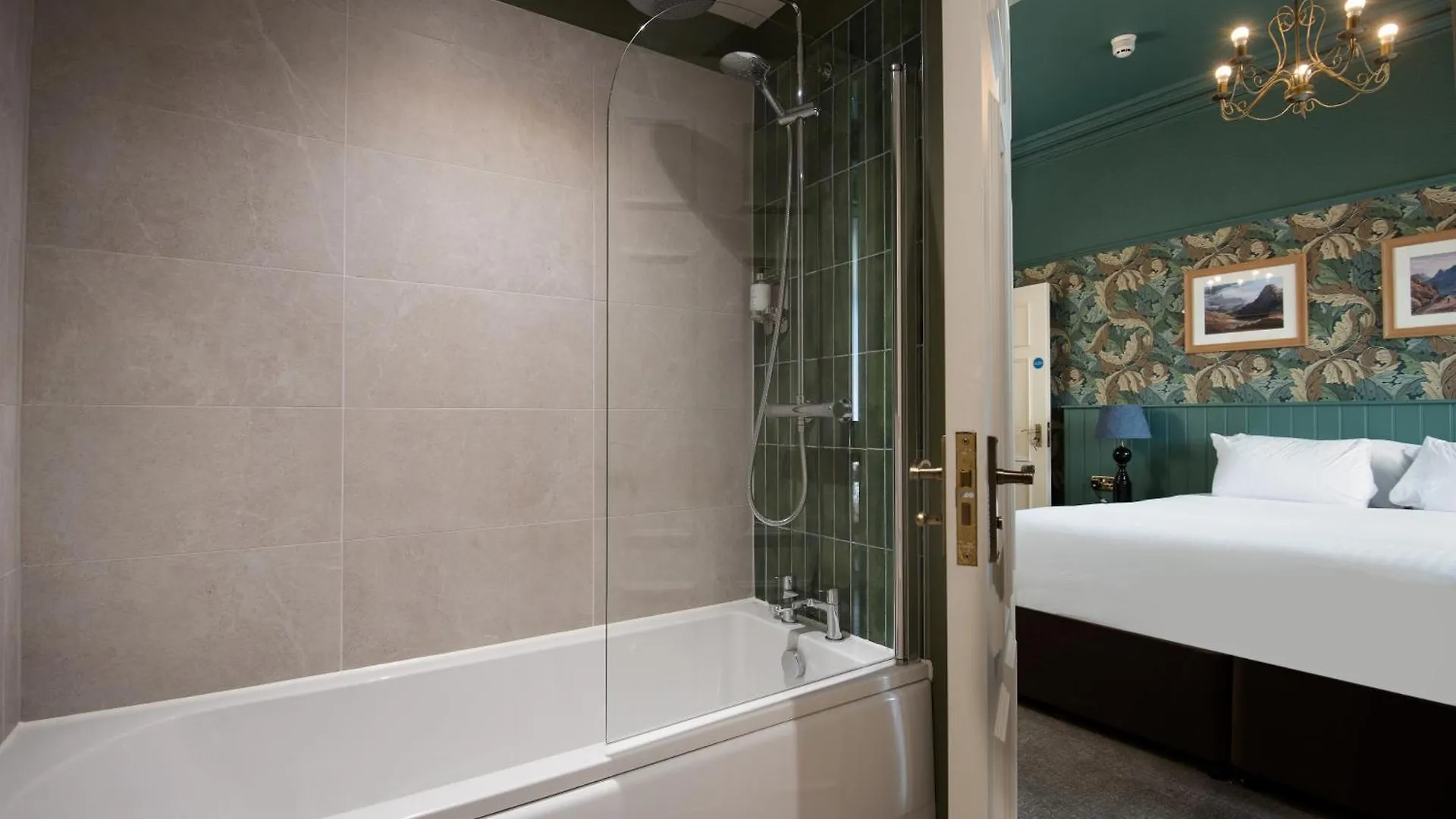 Lakehouse At The Waterhead 4*