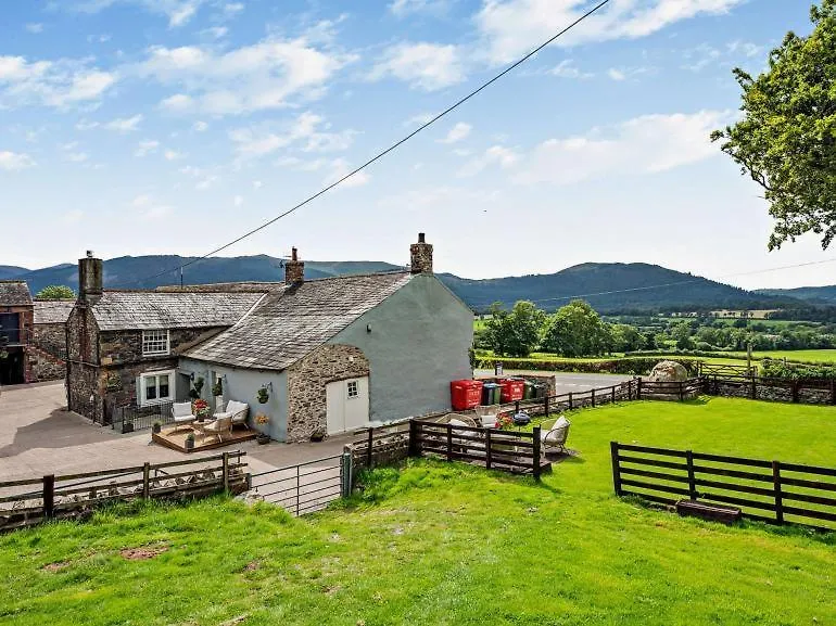 Highside Farm Bed & Breakfast 4*
