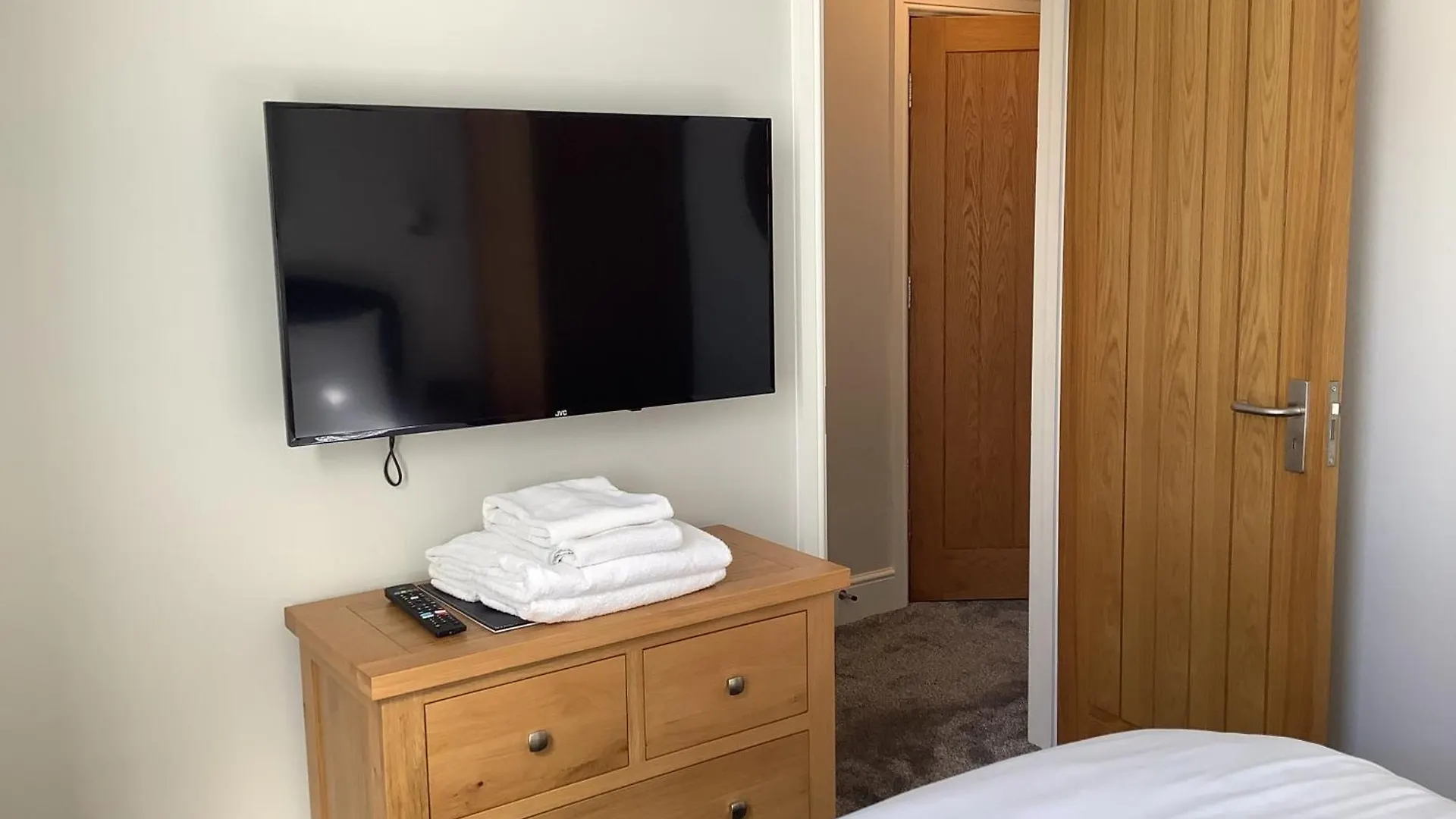 Jeffersons Abbey Road Serviced (adults Only) Apartment Barrow-in-Furness