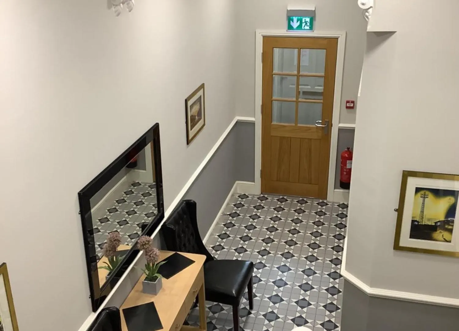 Jeffersons Abbey Road Serviced (adults Only)