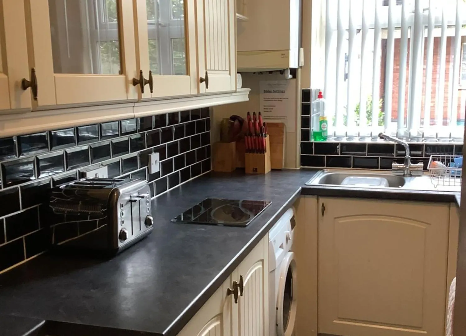 Jeffersons Abbey Road Serviced (adults Only) Barrow-in-Furness