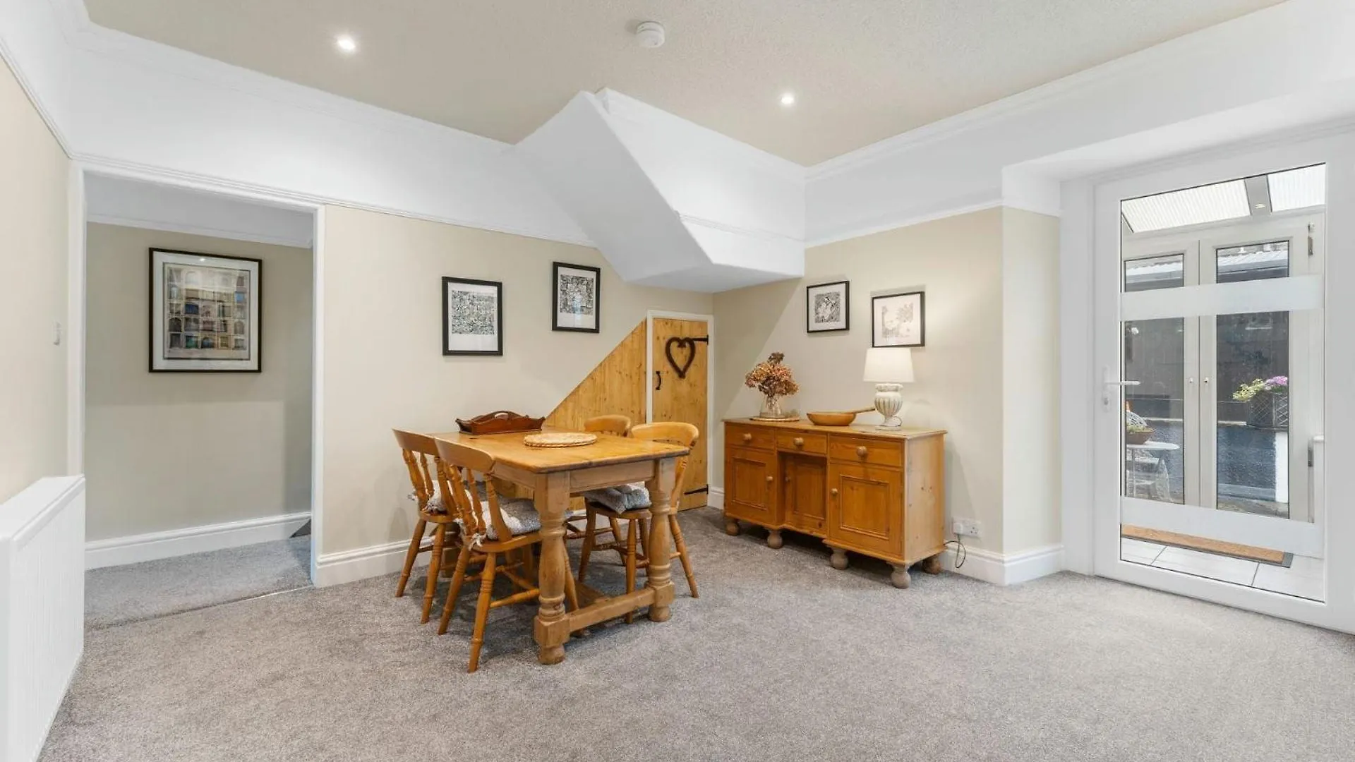 Sunnybank * Windermere