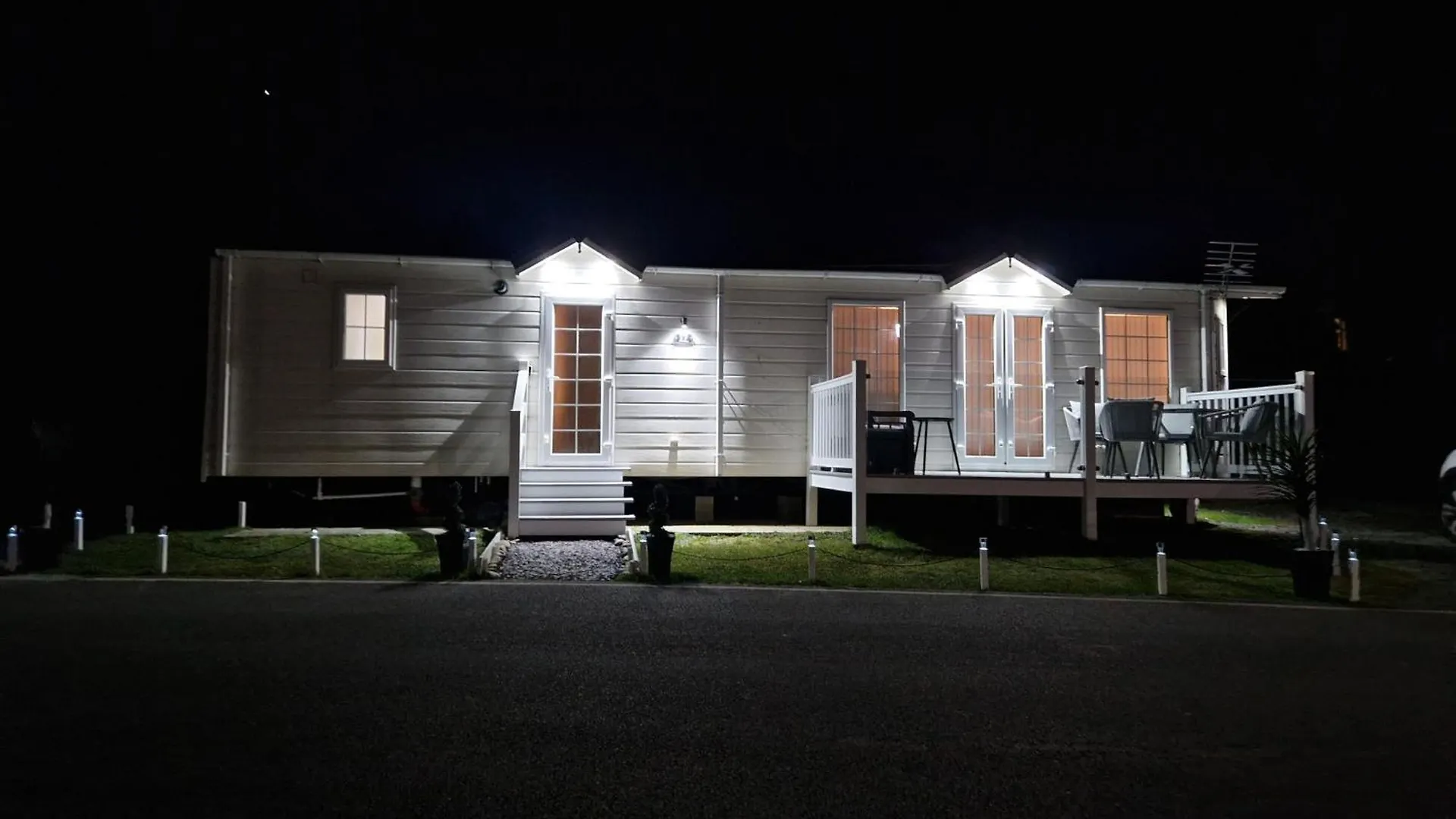 Lakes Edge View Holiday home