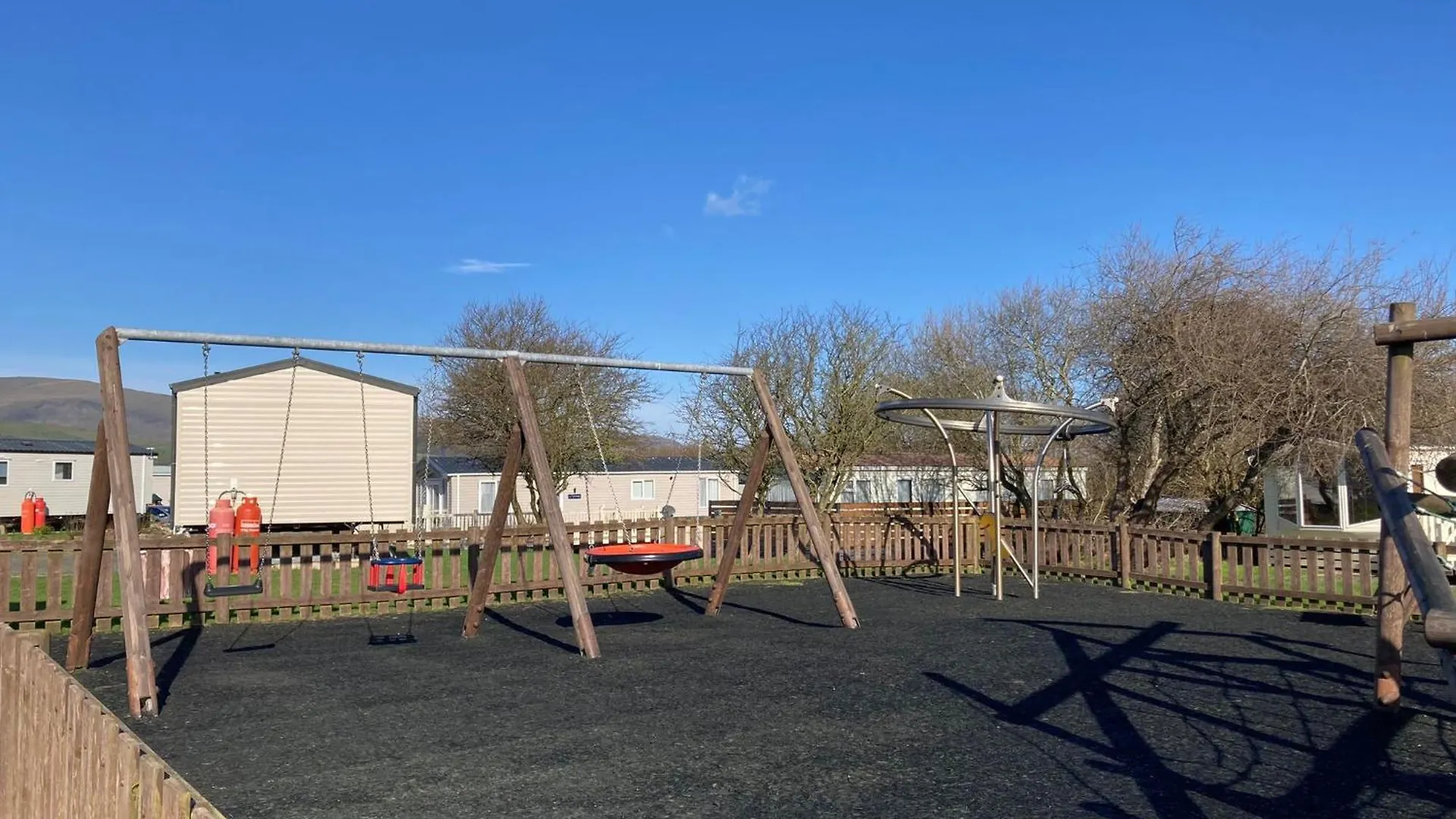 Lakes Edge View Holiday home *