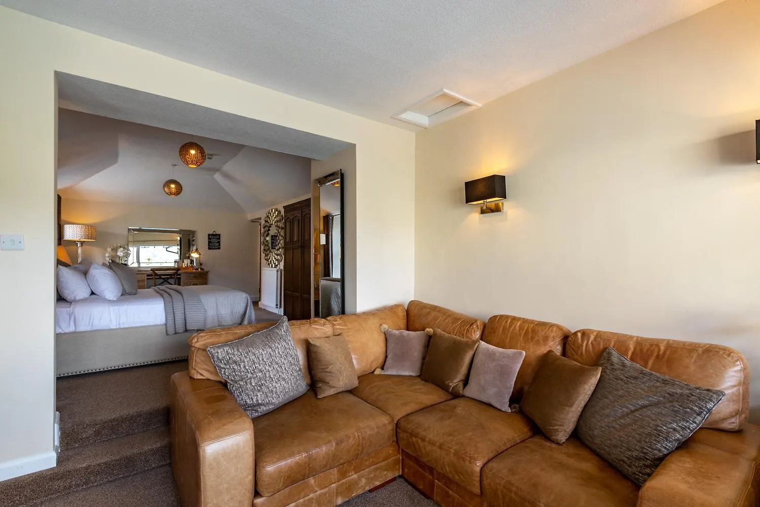 Hotel Lakes &