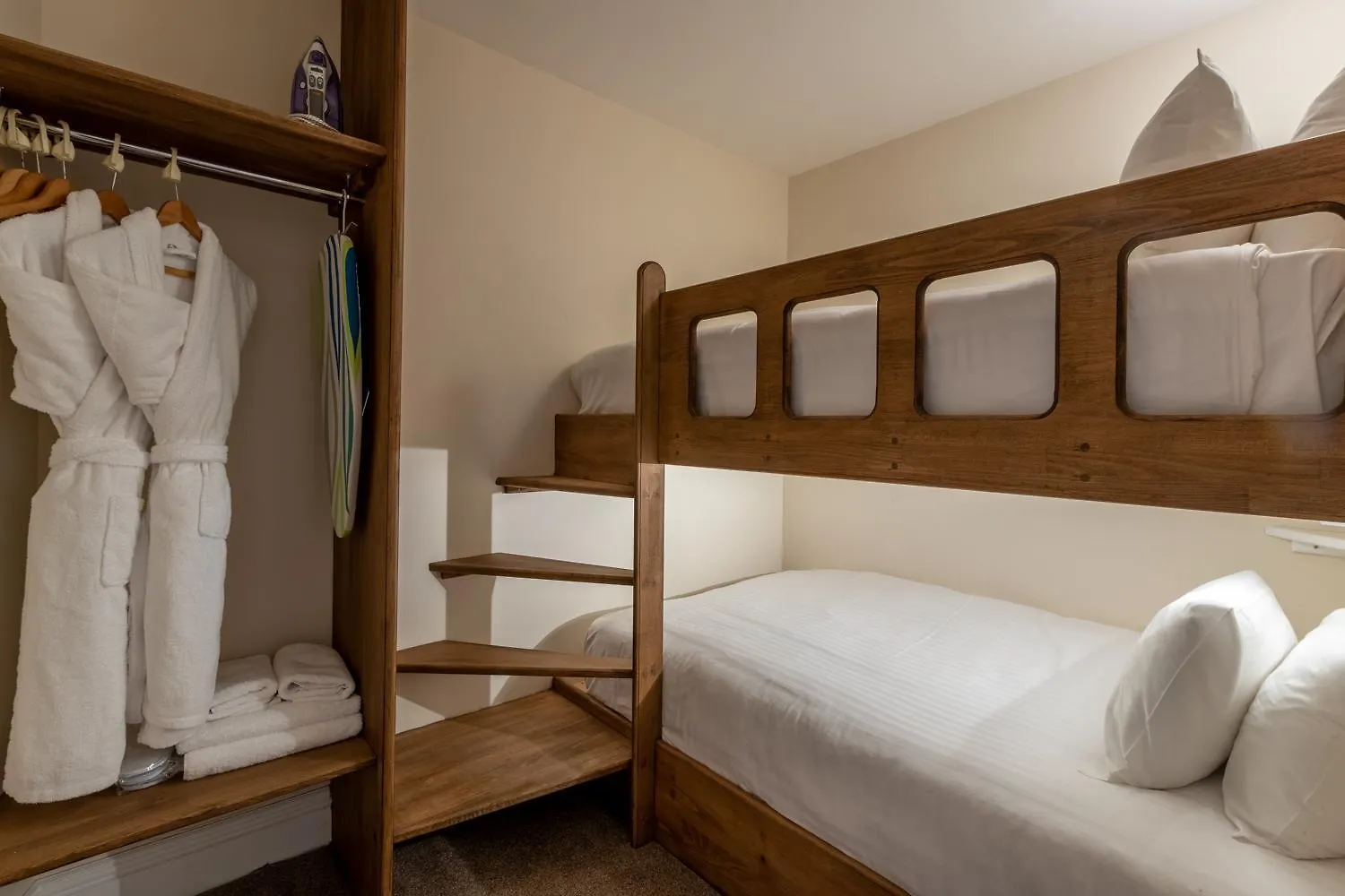 Hotel Lakes & Bowness-on-Windermere