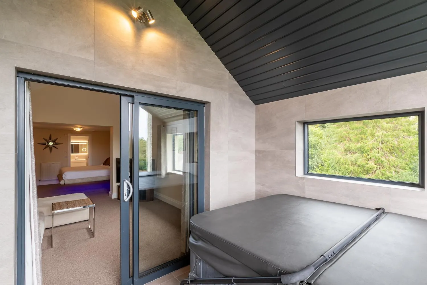 Lakes & Hotel 5*