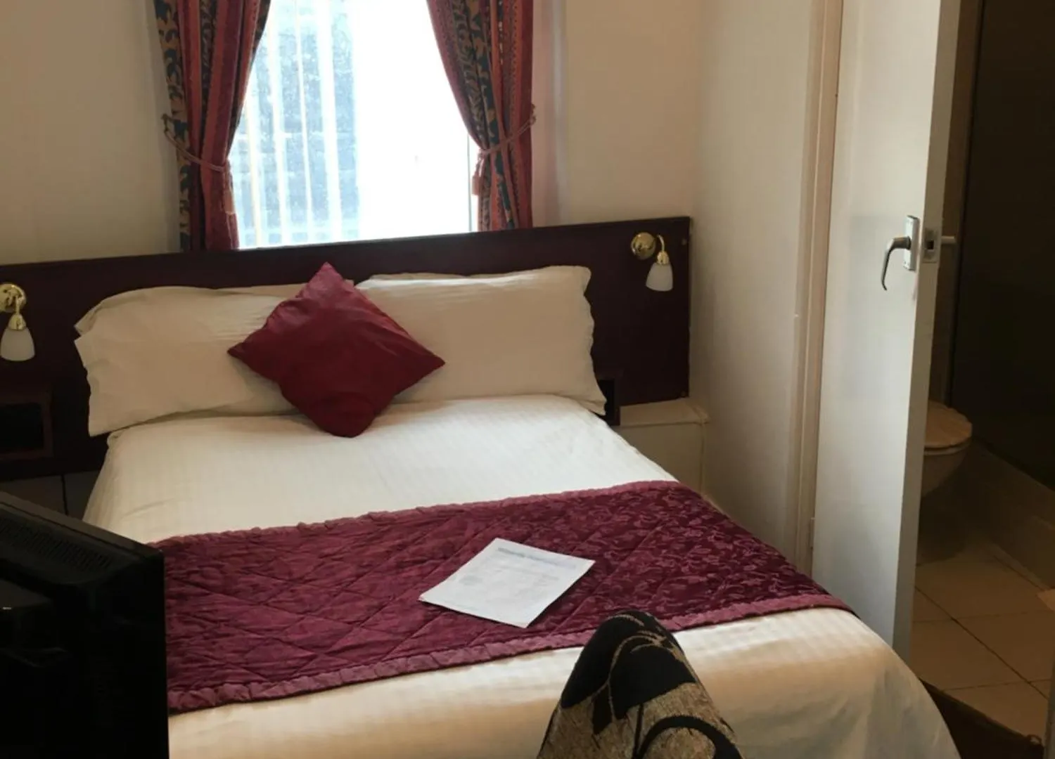 Waverley Hotel