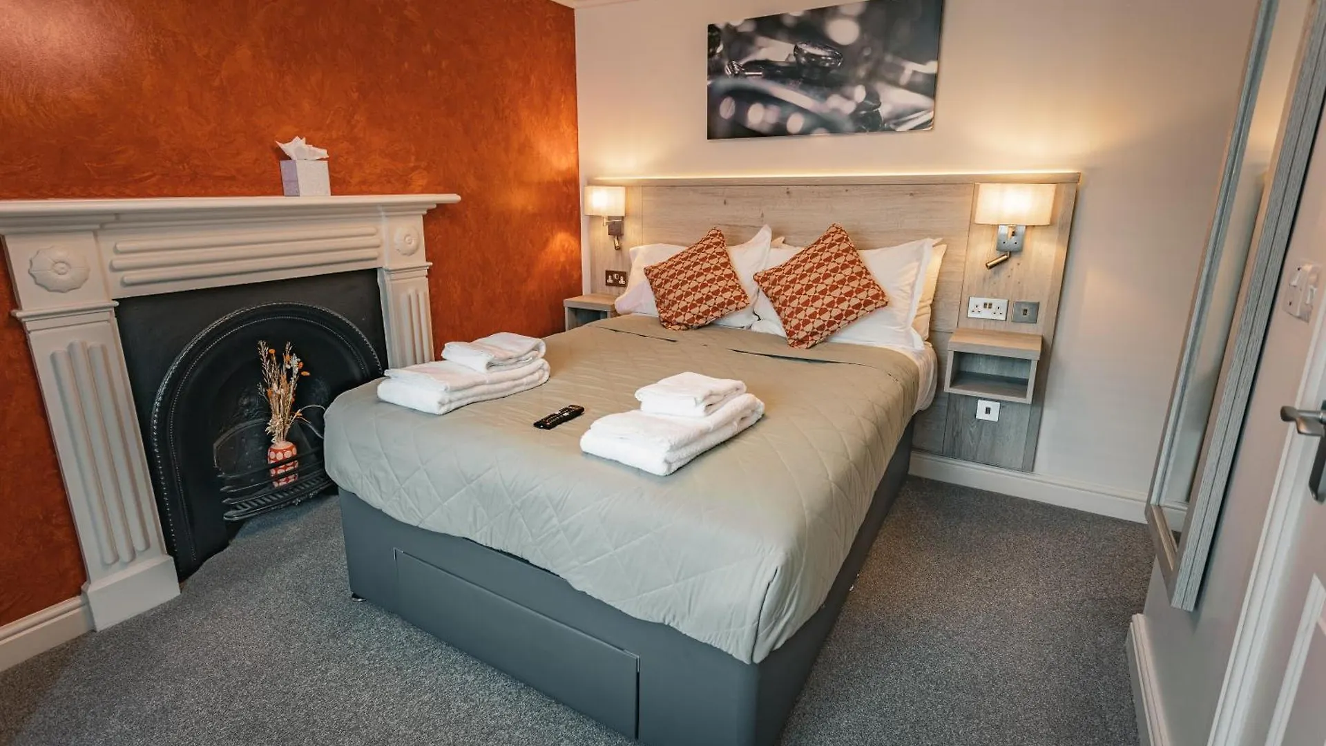At The Apple Pie Guest house 4*
