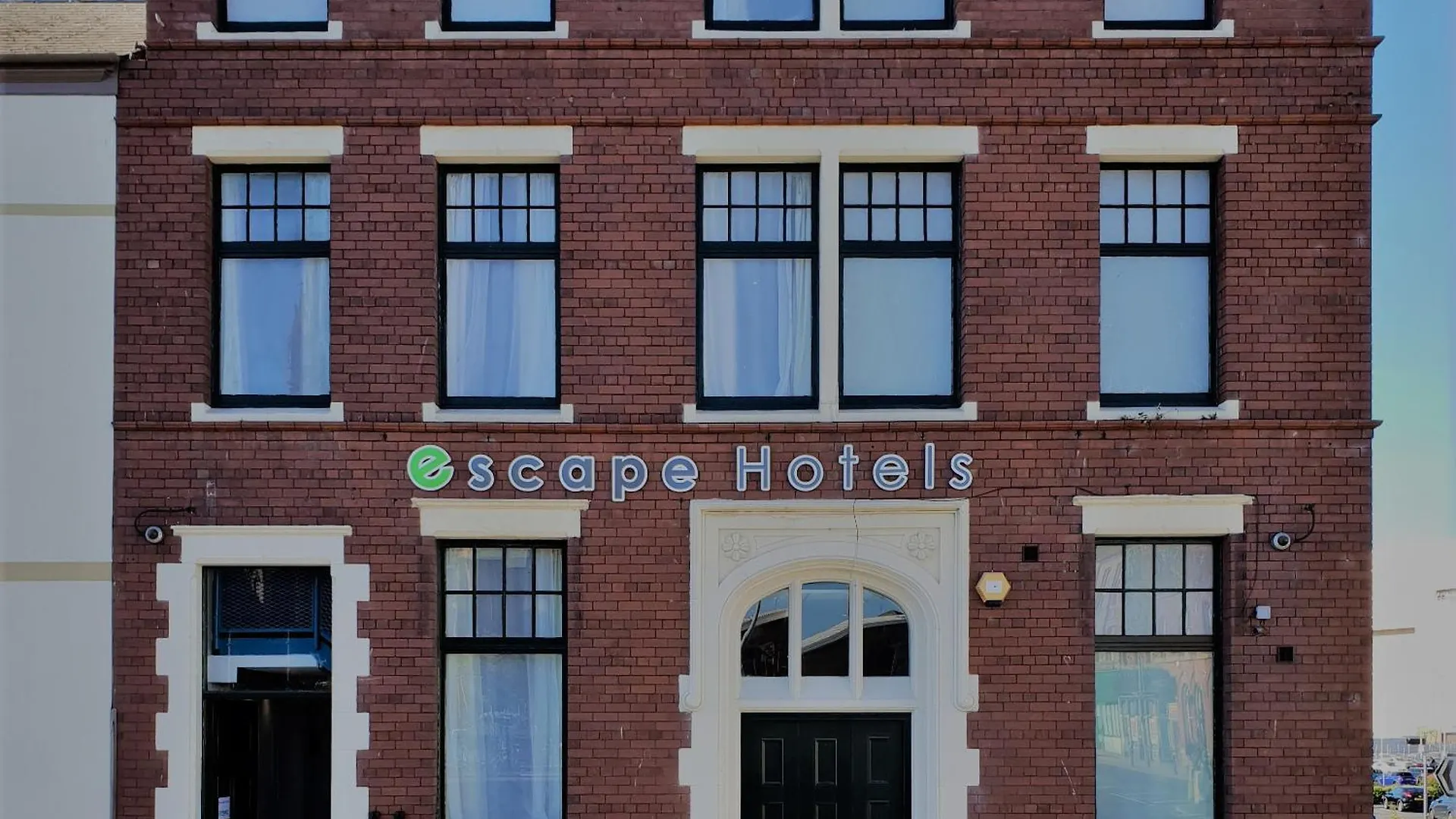 Hotel Escape 3*